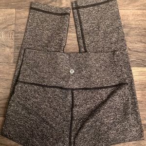 Lululemon wonder under crops